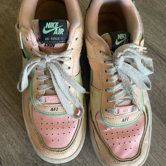 nike airforce 1s - Picture 2 of 4